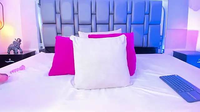 Emily Gil1 online show from 03/21/25, 01:34