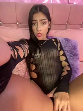 Snapshot of Ema_azel chatting on 12/14/24, 01:59 Ema azel online show from 12/14/24, 01:59