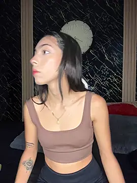 Snapshot of Ema_azel chatting on 01/05/25, 01:47 Ema azel online show from 01/05/25, 01:47