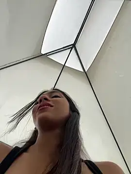 Snapshot of Ema_azel chatting on 09/30/25, 01:27 Ema azel online show from 09/30/25, 01:27