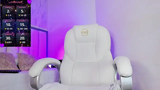 AilishBenson online show from 12/27/24, 05:37