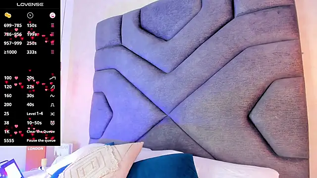 AilishBenson online show from 10/22/25, 07:24