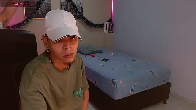 KokoAndRin online show from 12/26/24, 06:22