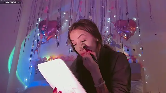 Snapshot of MelodyElf chatting on 02/25/25, 04:53 MelodyElf online show from 02/25/25, 04:53