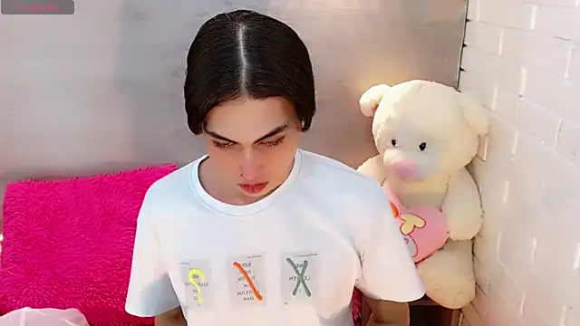 Daniela Pink  online show from 09/28/25, 08:47