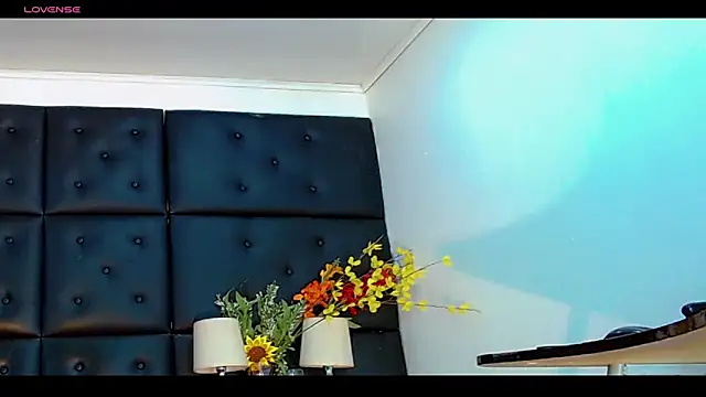 Snapshot of Daniela_Pink_ chatting on 06/21/26, 08:11 Daniela Pink online show from 06/21/26, 08:11