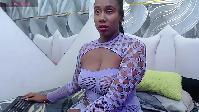 Snapshot of SheylaBrodhlei chatting on 02/19/26, 12:12 SheylaBrodhlei online show from 02/19/26, 12:12