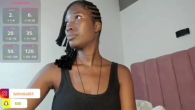 Snapshot of Tahira_21_ chatting on 05/19/26, 08:04 Tahira 21 online show from 05/19/26, 08:04
