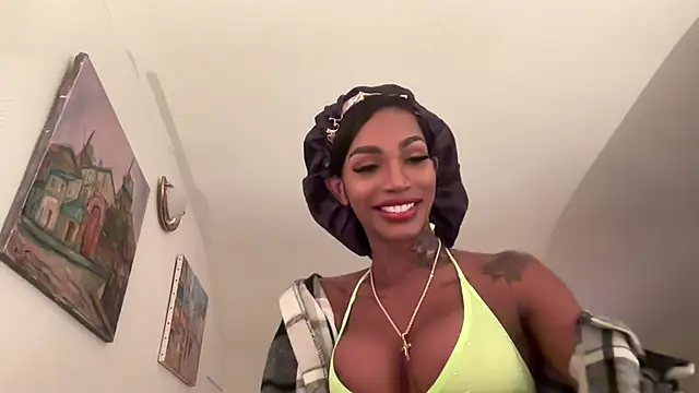 Snapshot of _lizsamantha chatting on 02/07/25, 01:04 lizsamantha online show from 02/07/25, 01:04