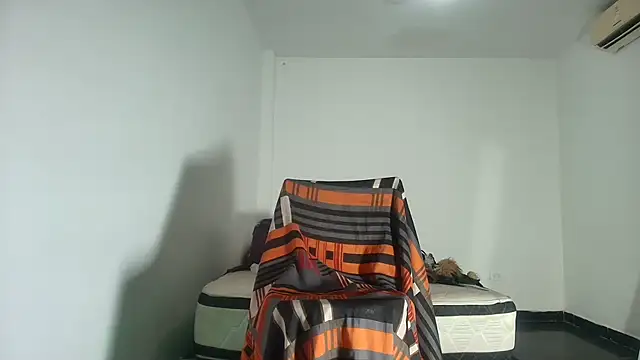 Snapshot of barbara_anal_squirt_ chatting on 06/25/26, 05:12 barbara anal squirt online show from 06/25/26, 05:12