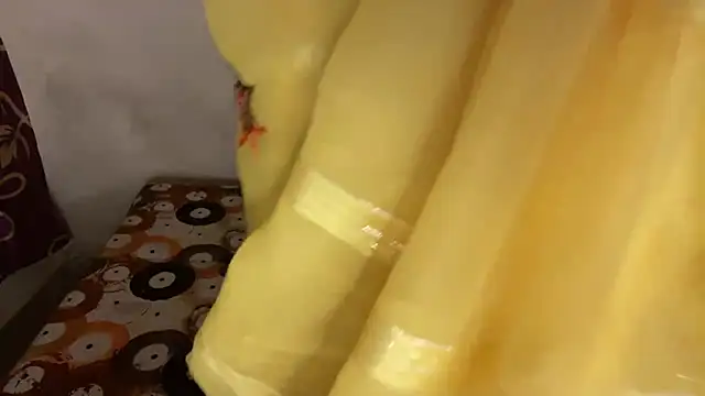 Snapshot of shuhana_ chatting on 09/20/25, 01:17 shuhana online show from 09/20/25, 01:17