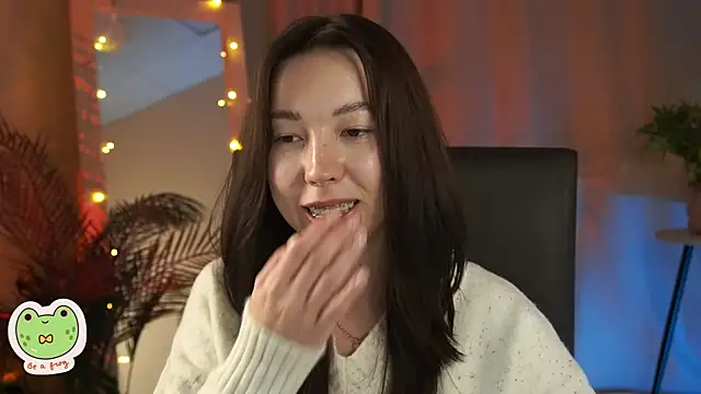 Snapshot of Sarah_Son chatting on 01/12/25, 12:33 Sarah Son online show from 01/12/25, 12:33