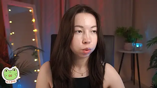 Snapshot of Sarah_Son chatting on 01/26/25, 05:34 Sarah Son online show from 01/26/25, 05:34