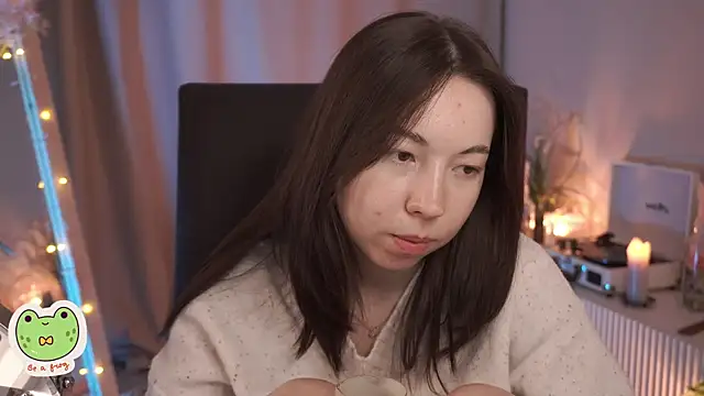 Snapshot of Sarah_Son chatting on 03/07/25, 11:51 Sarah Son online show from 03/07/25, 11:51