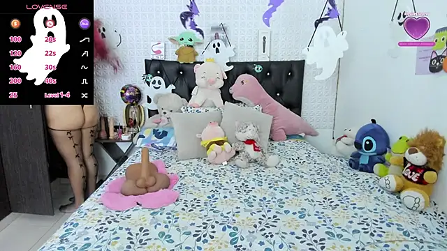 redgirlofficial online show from 10/29/25, 04:26