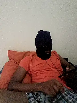 Snapshot of Gifttheskimaskboy chatting on 12/04/24, 04:43 Gifttheskimaskboy online show from 12/04/24, 04:43