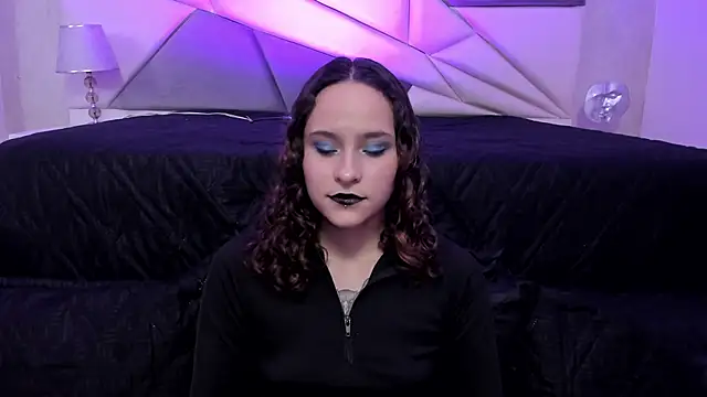 AnnyThompson  online show from 02/02/25, 08:51