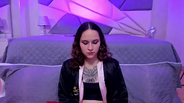 AnnyThompson  online show from 02/05/25, 09:29