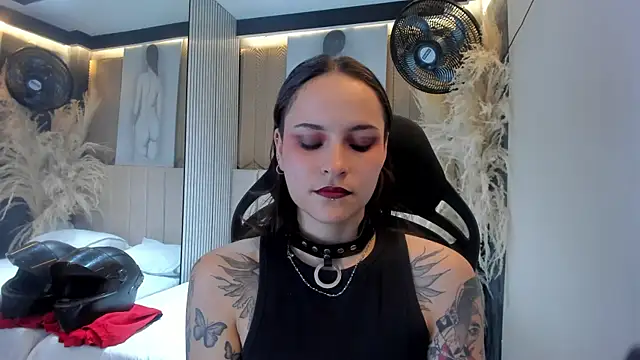 Snapshot of AnnyThompson_ chatting on 04/02/26, 09:34 AnnyThompson online show from 04/02/26, 09:34
