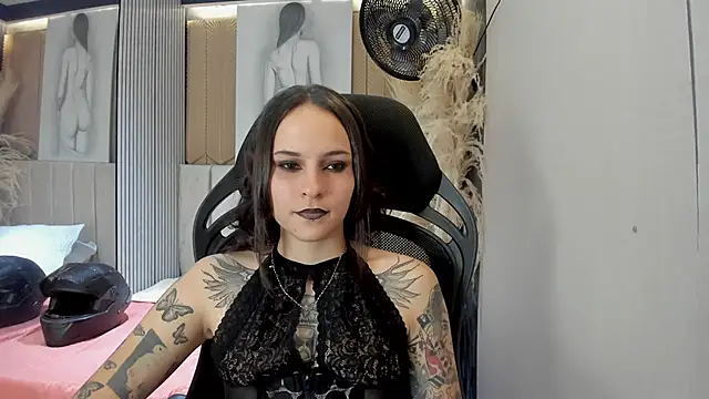 Snapshot of AnnyThompson_ chatting on 04/03/26, 10:19 AnnyThompson online show from 04/03/26, 10:19
