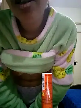 Snapshot of altinya chatting on 03/17/25, 03:47 altinya online show from 03/17/25, 03:47