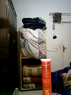 Snapshot of altinya chatting on 03/17/25, 07:15 altinya online show from 03/17/25, 07:15