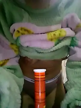 Snapshot of altinya chatting on 03/19/25, 02:05 altinya online show from 03/19/25, 02:05