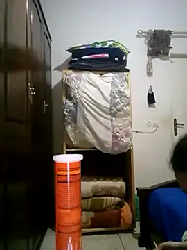 Snapshot of altinya chatting on 03/20/25, 07:14 altinya online show from 03/20/25, 07:14