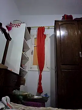 Snapshot of altinya chatting on 10/19/25, 02:56 altinya online show from 10/19/25, 02:56