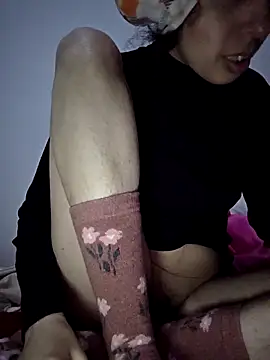 Snapshot of altinya chatting on 11/19/25, 06:30 altinya online show from 11/19/25, 06:30