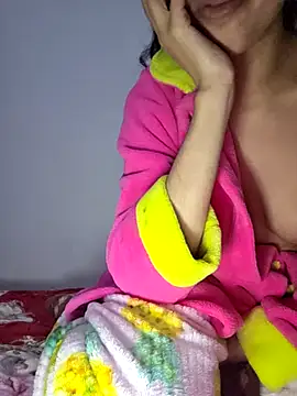 Snapshot of altinya chatting on 12/14/25, 07:58 altinya online show from 12/14/25, 07:58