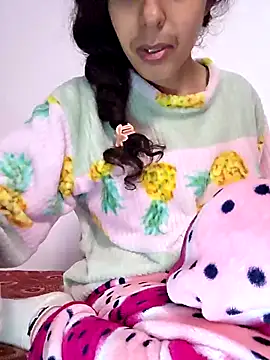 Snapshot of altinya chatting on 02/19/26, 12:23 altinya online show from 02/19/26, 12:23