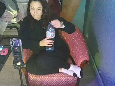 Snapshot of minette-sexy chatting on 02/12/25, 09:01 minette-sexy online show from 02/12/25, 09:01