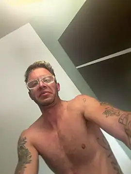 Snapshot of Alphanik4 chatting on 03/19/26, 04:49 Alphanik4 online show from 03/19/26, 04:49