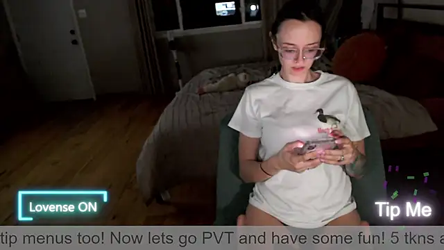 Plantbabeee online show from 05/03/26, 04:51