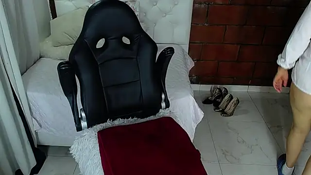 Maira B online show from 11/01/25, 02:41