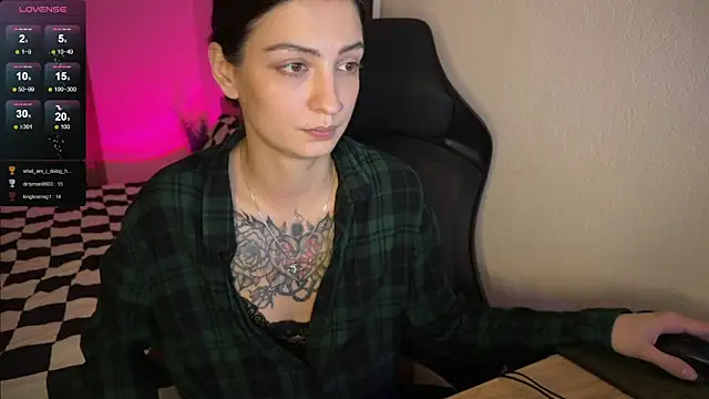 BabeRainbow online show from 01/02/25, 06:45