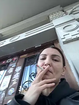 BabeRainbow online show from 01/03/25, 12:30