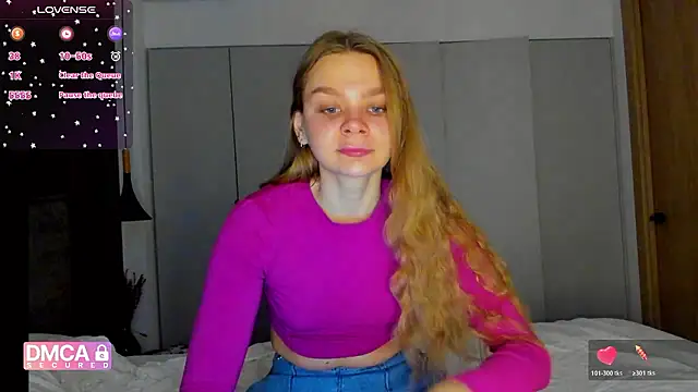 Snapshot of Molly_sweetie chatting on 12/21/25, 08:10 Molly sweetie online show from 12/21/25, 08:10