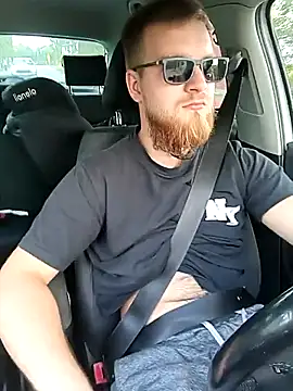 Sweet bear69 online show from 09/19/25, 01:23