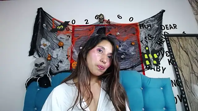 sweet skylove  online show from 10/11/25, 04:27