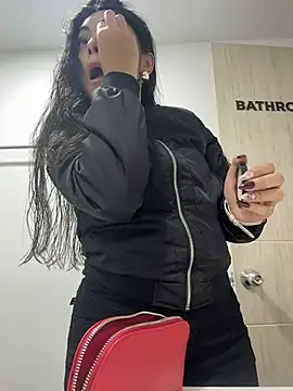 GiselOrtiz online show from 11/06/25, 10:27