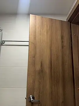 GiselOrtiz online show from 12/17/25, 11:16