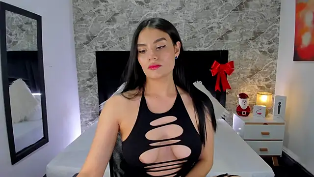 Maylin Garcia online show from 12/12/24, 07:37