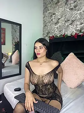 Maylin Garcia online show from 02/07/25, 06:45