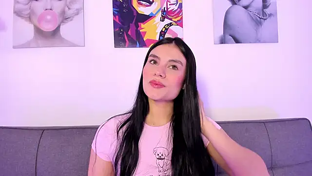 Snapshot of Maylin_Garcia chatting on 04/19/26, 02:49 Maylin Garcia online show from 04/19/26, 02:49