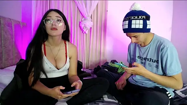 Snapshot of Pinkandyellowpokemon chatting on 03/17/26, 03:11 Pinkandyellowpokemon online show from 03/17/26, 03:11