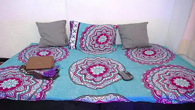 Snapshot of _joanne_and_oliver_ chatting on 03/13/26, 03:07 joanne and oliver online show from 03/13/26, 03:07