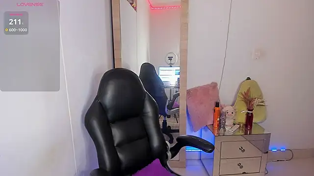 hellensexy online show from 12/18/25, 09:54