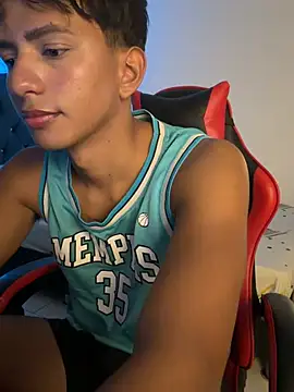 Leonarrrd 01 online show from 02/25/26, 11:36